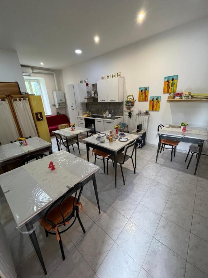 Hotel Casa Del Sorriso à Naples Extérieur photo